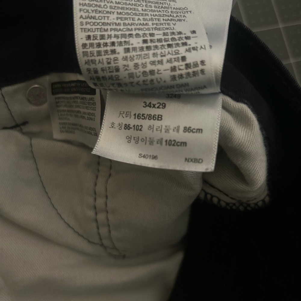 Men's Slim Fit Black Denim Jeans - Picture 7 of 10